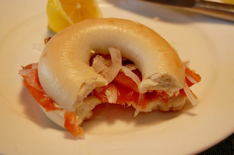 Bagel&Lox121612b (59k image)